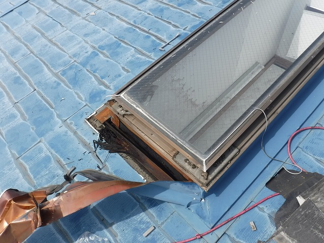 天窓周囲を解体